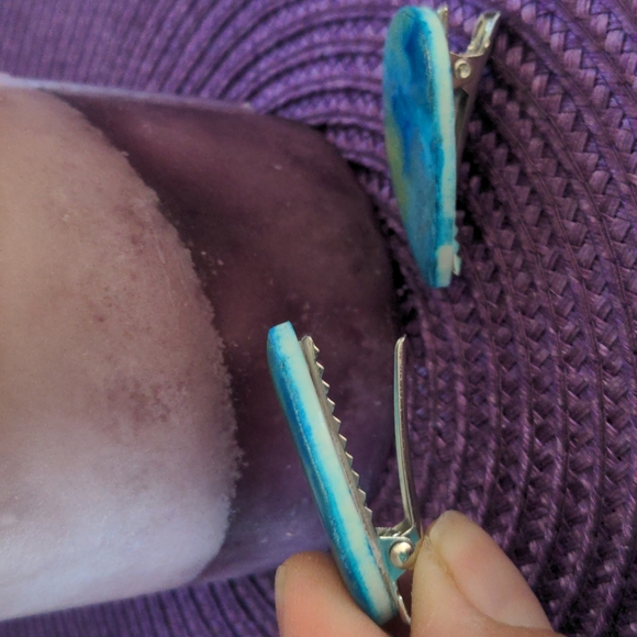 Fun Hair Clips - Picture 3 of 4